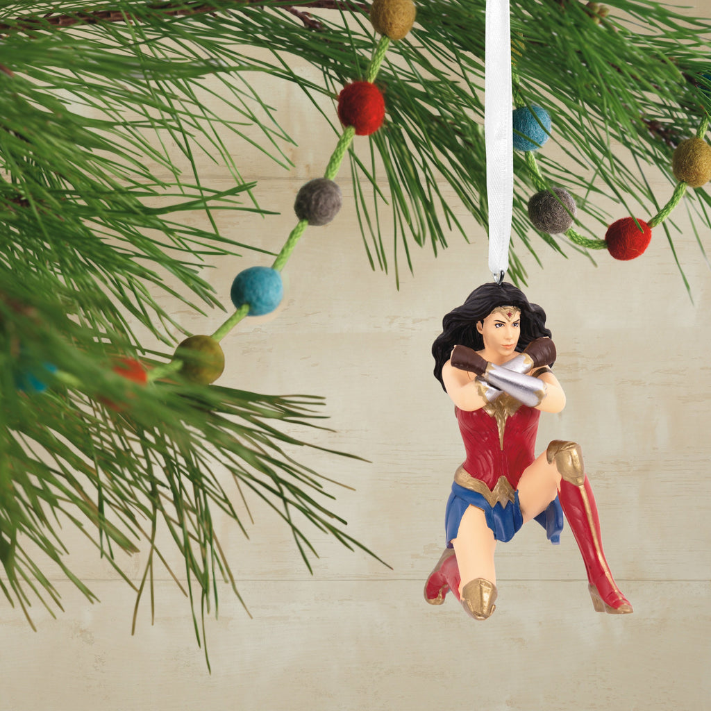 Collectable DC Comics Ornament - Wonder Woman Pose Design