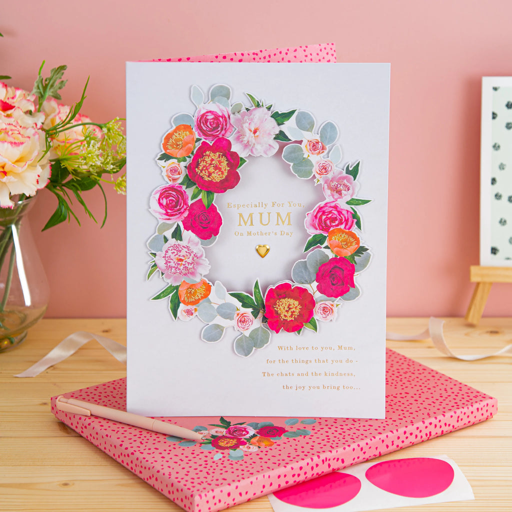 Luxury Boxed Mother's Day Card for Mum - Traditional Floral Wreath Design & Gift Box